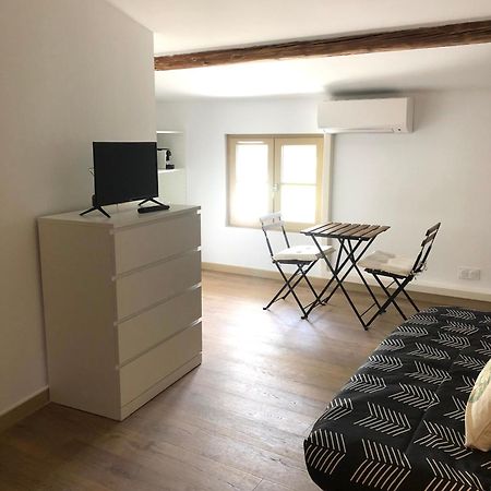Logement Neuf, Tout Confort, Au Coeur Du Village Saint Didier  外观 照片