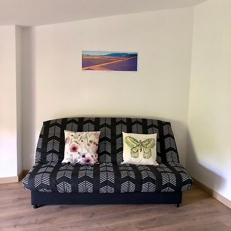 Logement Neuf, Tout Confort, Au Coeur Du Village Saint Didier  外观 照片