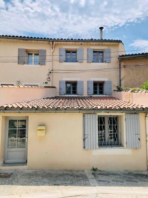 Logement Neuf, Tout Confort, Au Coeur Du Village Saint Didier  外观 照片