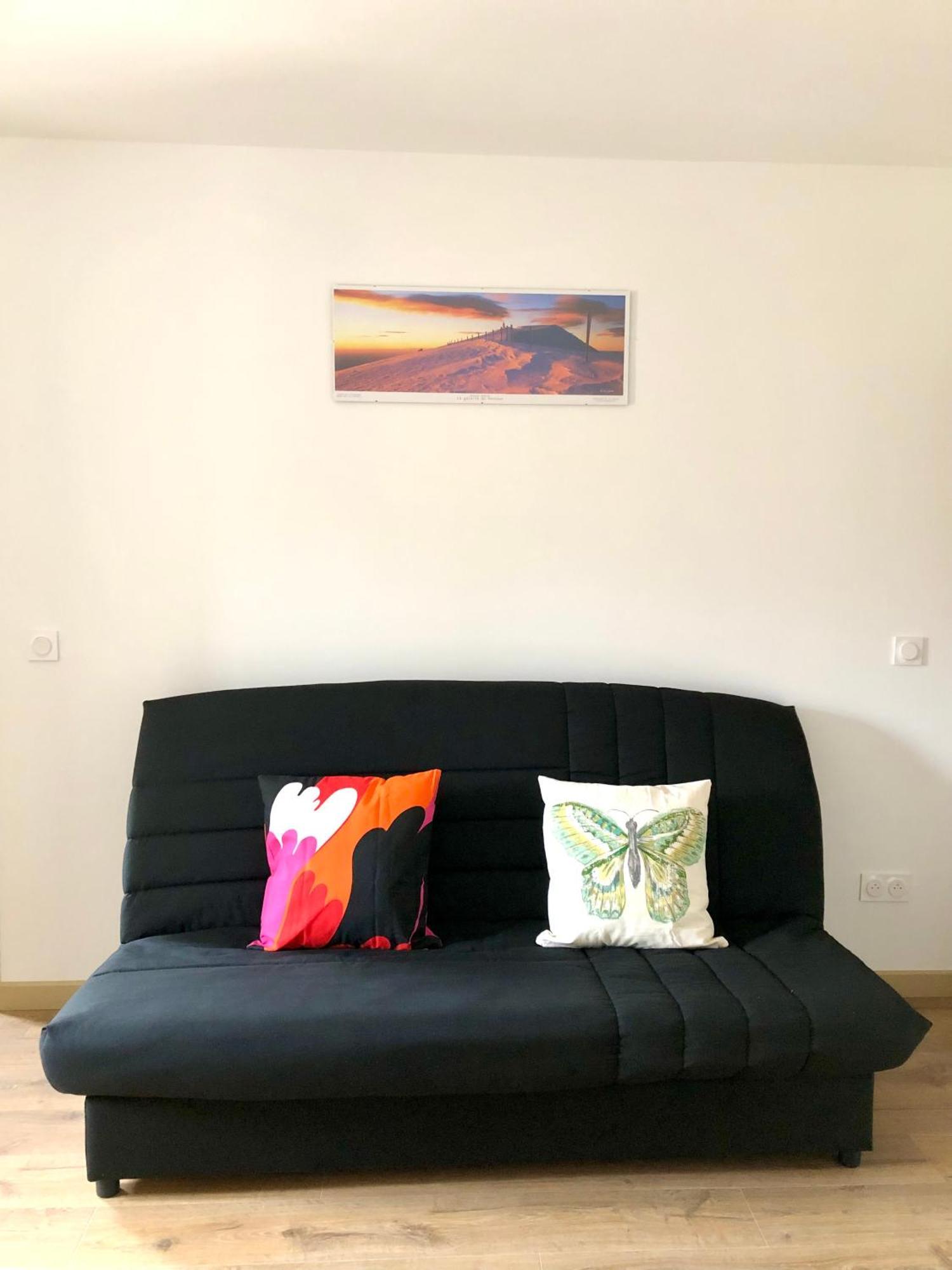 Logement Neuf, Tout Confort, Au Coeur Du Village Saint Didier  外观 照片