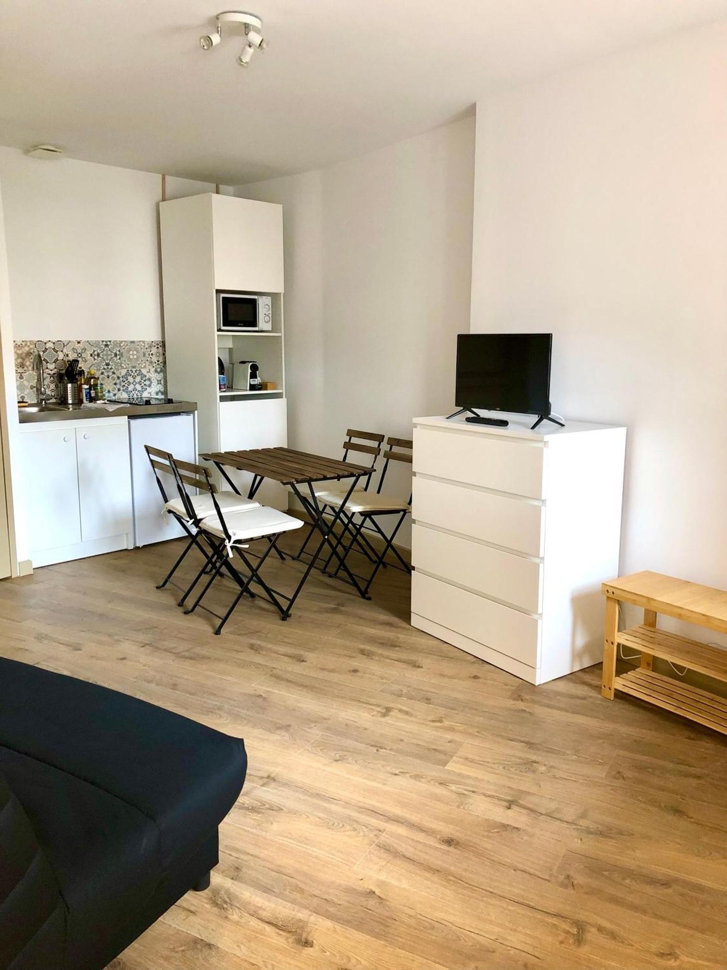 Logement Neuf, Tout Confort, Au Coeur Du Village Saint Didier  外观 照片