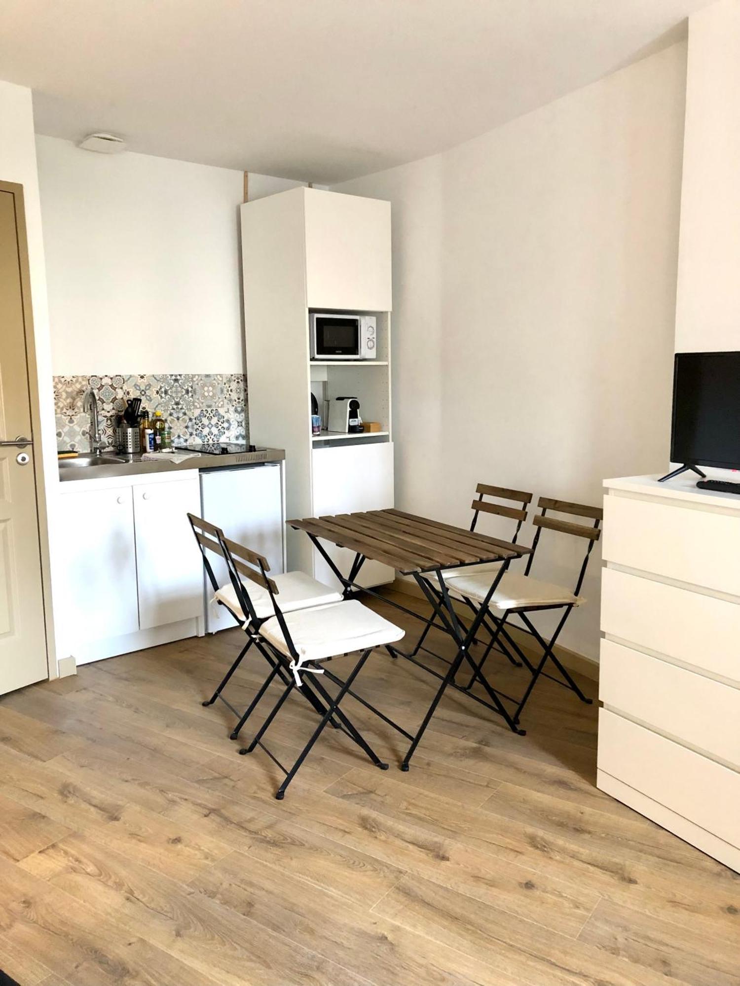 Logement Neuf, Tout Confort, Au Coeur Du Village Saint Didier  外观 照片