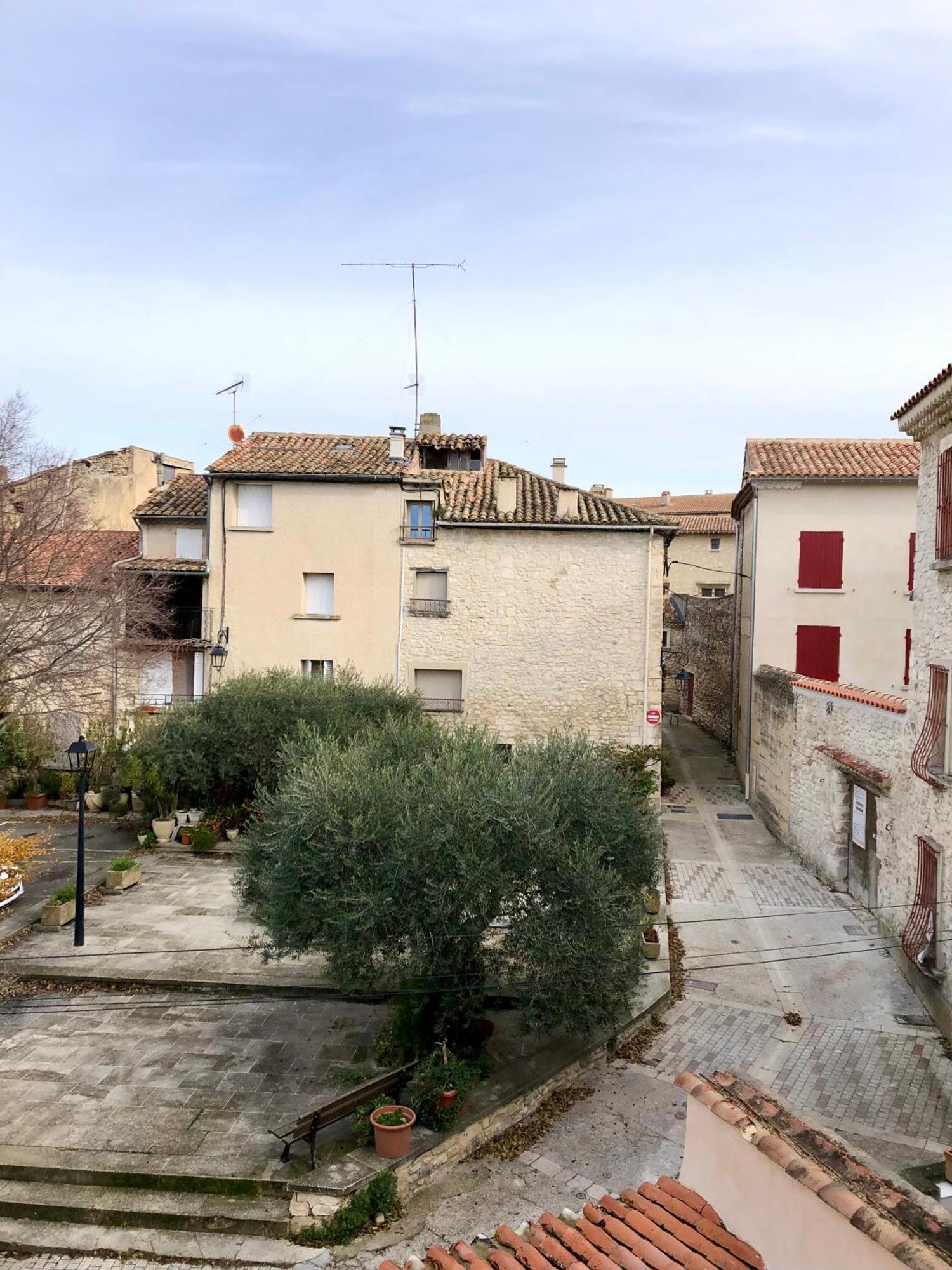 Logement Neuf, Tout Confort, Au Coeur Du Village Saint Didier  外观 照片