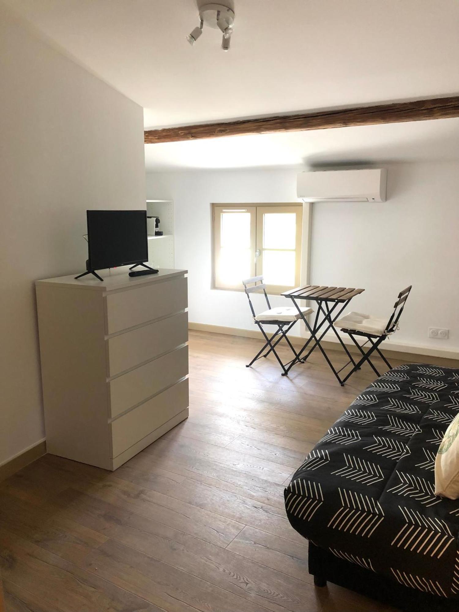 Logement Neuf, Tout Confort, Au Coeur Du Village Saint Didier  外观 照片