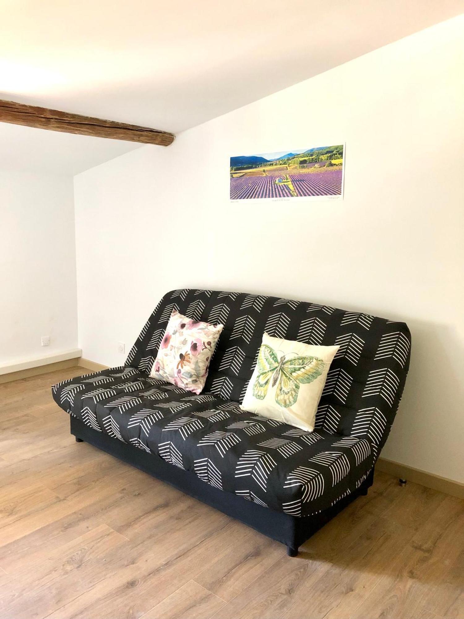Logement Neuf, Tout Confort, Au Coeur Du Village Saint Didier  外观 照片